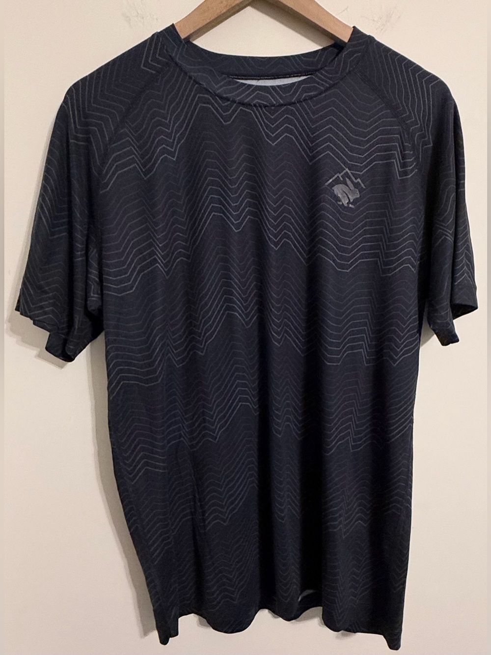 Rabbit Running Shirt Men’s Medium Blue Performance Short Sleeve Athletic Tee